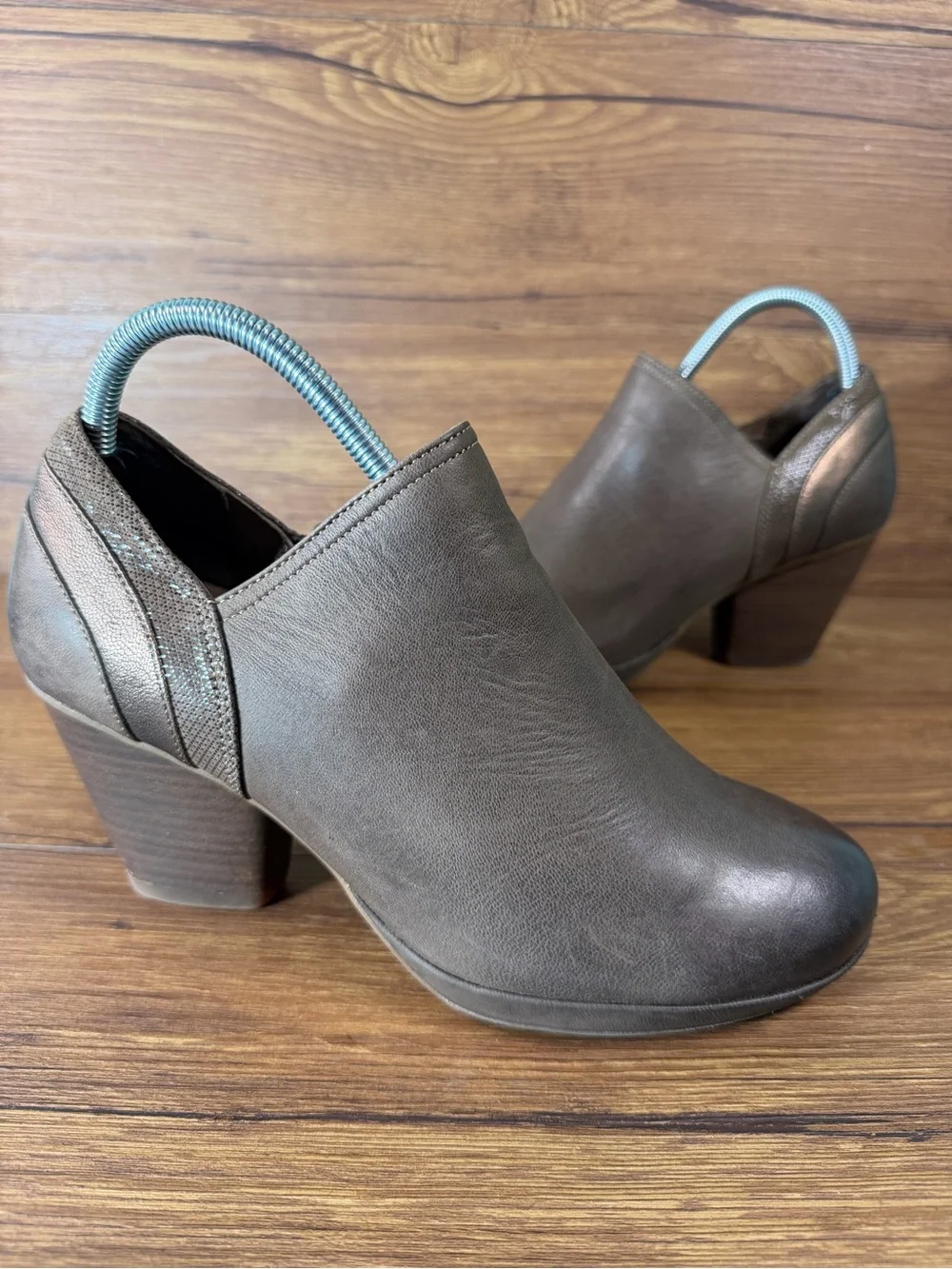 Dansko Marcia Leather‎ Ankle Bootie Heels Women’s Size 9.5 (40) Shoes